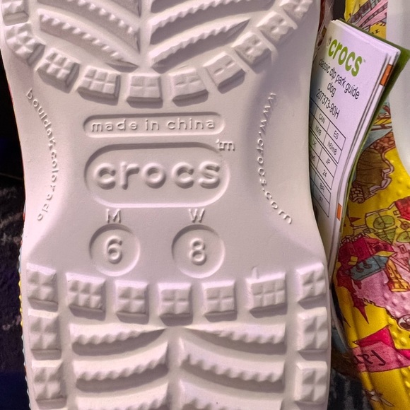 22 Walt Disney World 50th Anniversary Vault Collection Parks Map Crocs - Picture 10 of 13